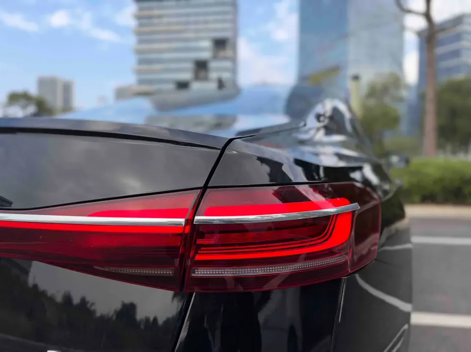 Volkswagen Passat Passat 2023 330TSI Starry Sky Deluxe Edition 2023 — миниатюра 3