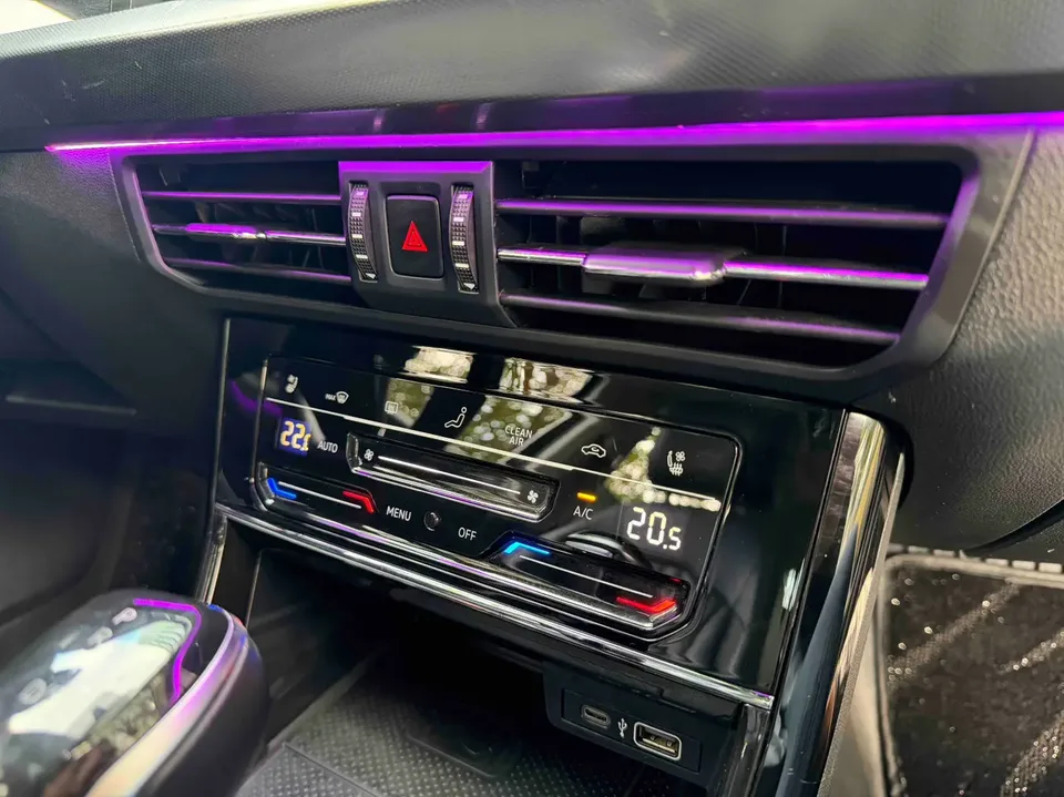 Volkswagen Passat Passat 2023 330TSI Starry Sky Deluxe Edition 2023 — миниатюра 4
