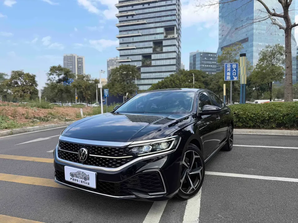 Volkswagen Passat 2023