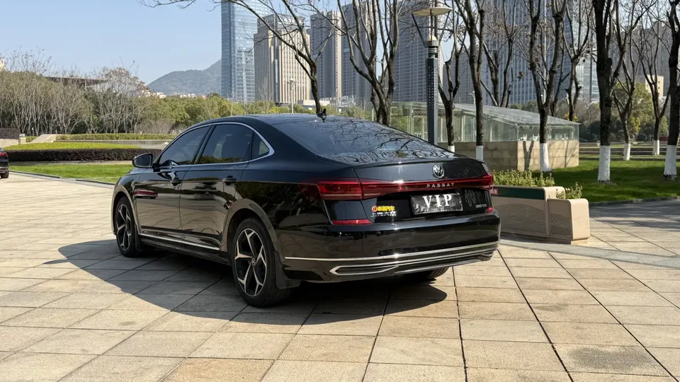 Volkswagen Passat Passat 2025 Outstanding Model 380TSI Starry Sky Dragon Edition 2025 — миниатюра 2