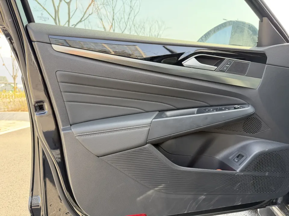 Volkswagen Passat Passat 2025 Outstanding Model 380TSI Starry Sky Dragon Edition 2025 — миниатюра 4