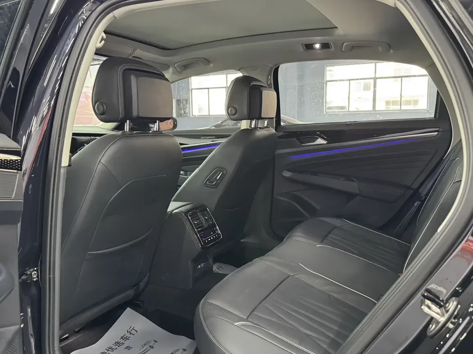 Volkswagen Passat Passat 2023 330TSI Starry Sky Premium Edition 2022 — миниатюра 3