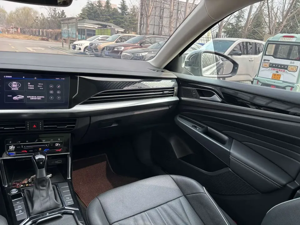 Volkswagen Passat Passat 2022 330TSI Starry Sky Deluxe Edition 2022 — миниатюра 3