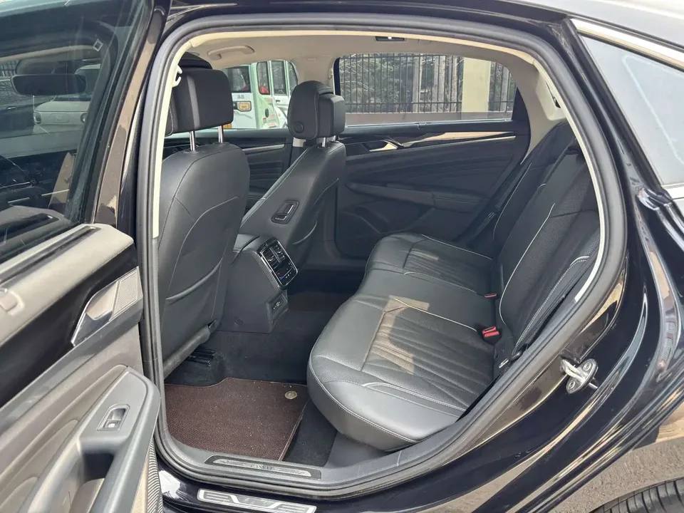 Volkswagen Passat Passat 2022 330TSI Starry Sky Deluxe Edition 2022 — миниатюра 4
