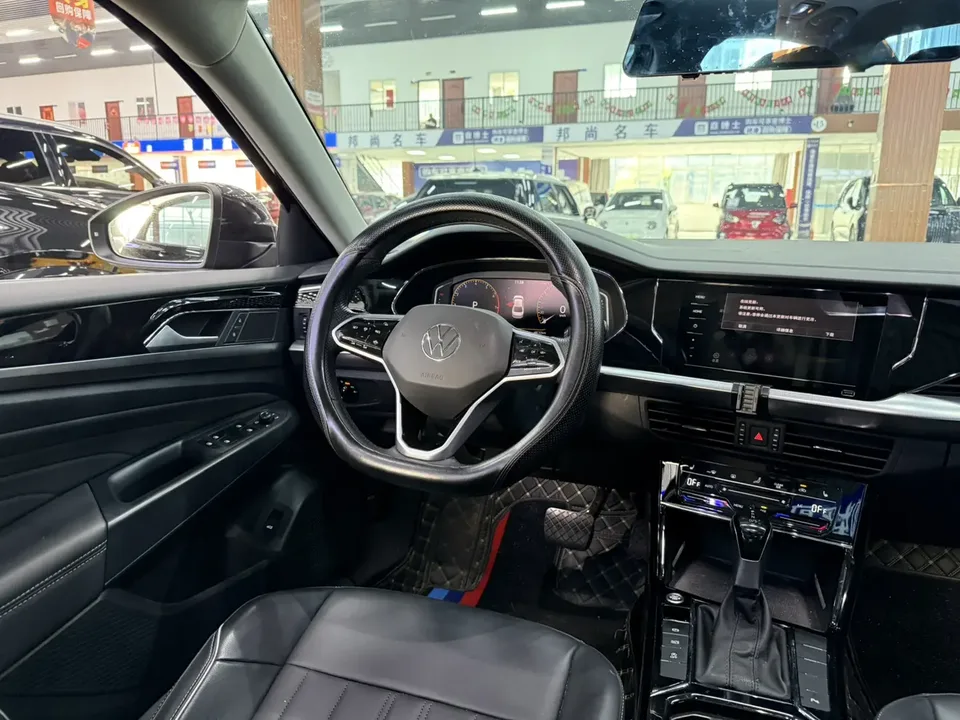 Volkswagen Passat facelift 330TSI Star Elite Edition 2023 — миниатюра 4