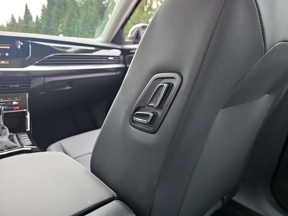 Volkswagen Passat Passat 2025 Outstanding Model 330TSI Starry Sky Elite Edition 2025 — миниатюра 3