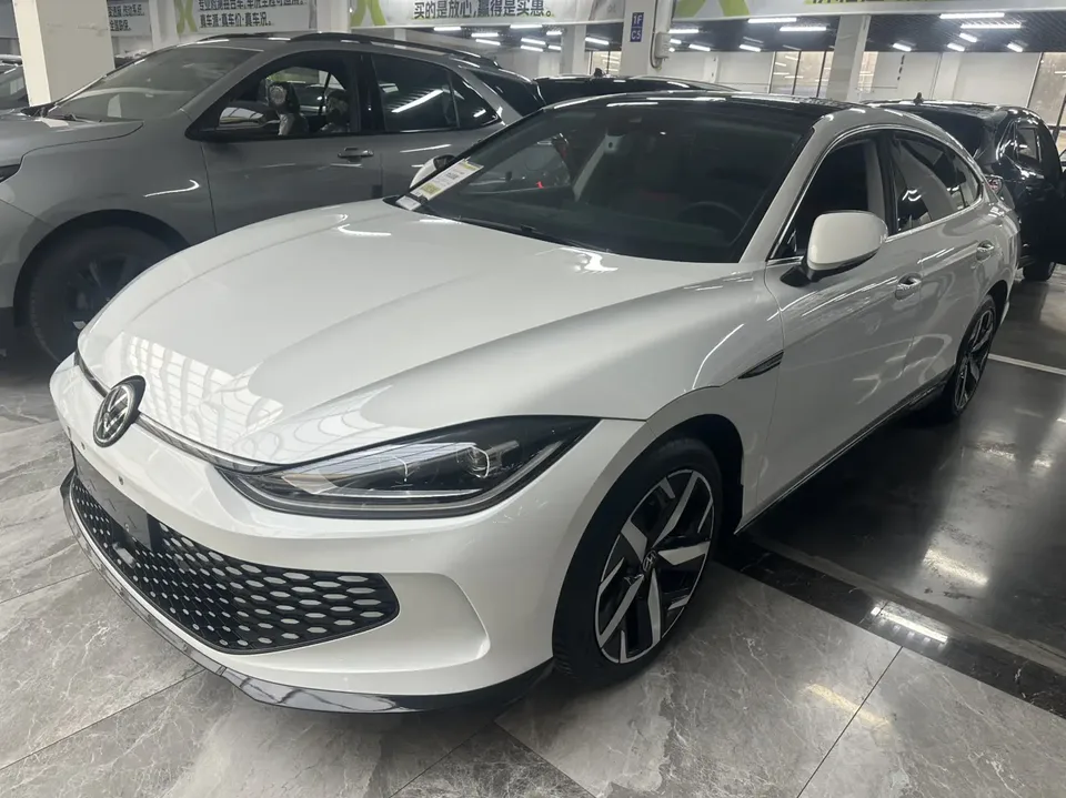 Volkswagen Lamando Lingdu 2024 2024 Lingdu Lingdu L 280TSI DSG Cool Edition 2024 — photo 1, buy with delivery to Moscow