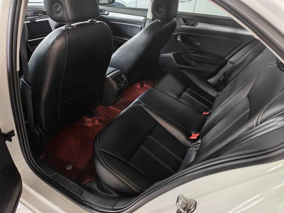 Volkswagen Lamando Lingdu 2021 230TSI DSG Fashion Edition 2022 — миниатюра 3
