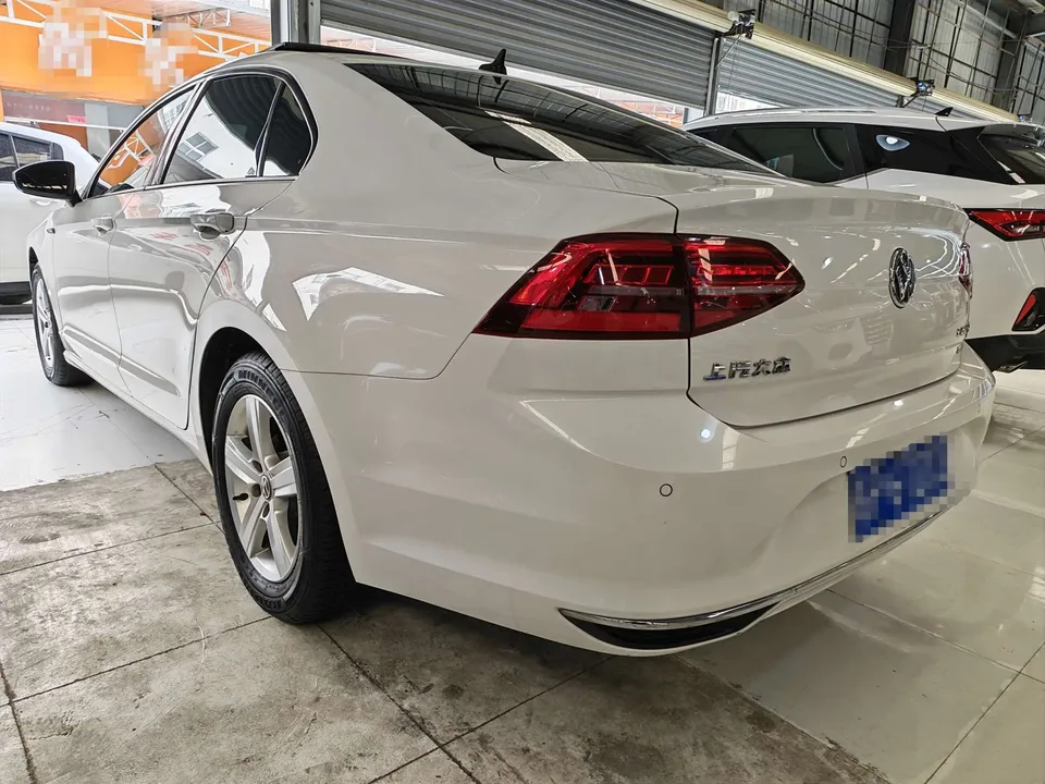Volkswagen Lamando Lingdu 2021 230TSI DSG Fashion Edition 2022 — миниатюра 4