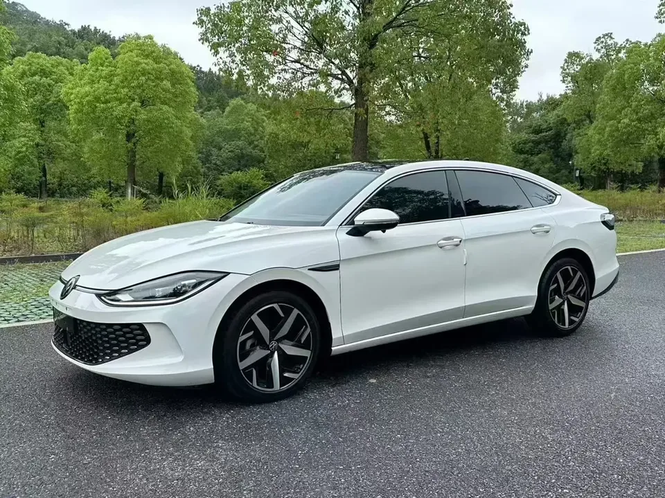 Volkswagen Lamando Lingdu Lingdu L 280TSI DSG Cool Edition 2023 — фото 1, купить с доставкой в Москву