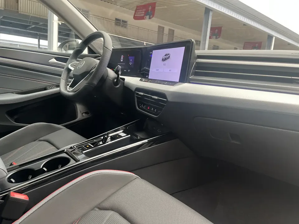 Volkswagen Lamando Lingdu 2024 2024 Lingdu Lingdu L 280TSI DSG Cool Edition 2024 — миниатюра 4
