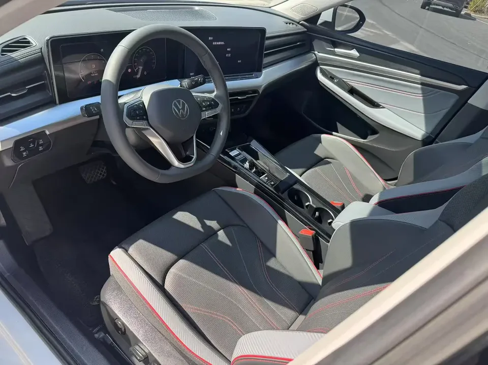 Volkswagen Lamando Lingdu 2024 2024 Lingdu Lingdu L 280TSI DSG Hot Edition 2024 — thumbnail 5