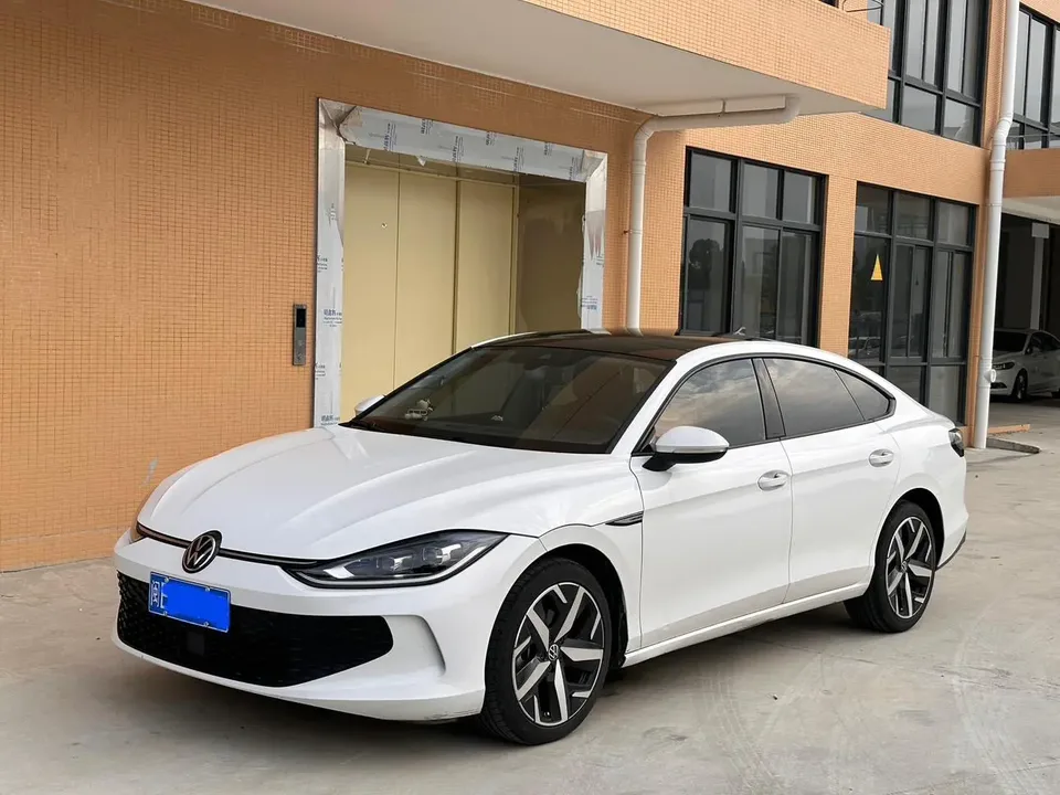 Volkswagen Lamando Lingdu Lingdu L 280TSI DSG Hot Edition 2023 — фото 1, купить с доставкой в Москву