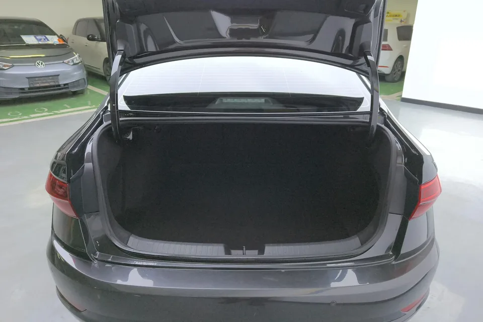 Volkswagen Sagitar Sagitar 2022 280TSI DSG Flying Edition 2022 — thumbnail 5