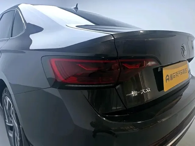 Volkswagen Sagitar 2023 Sagitar 300TSI DSG Beyond Edition 2023 — миниатюра 4