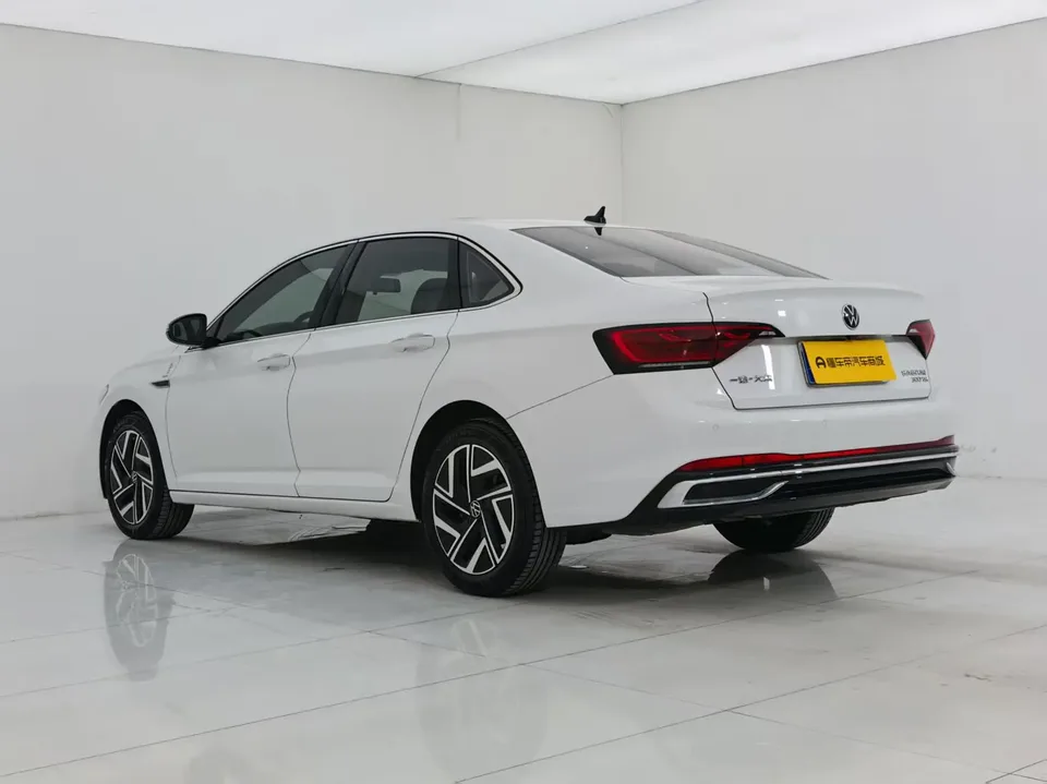 Volkswagen Sagitar 2023 Sagitar 300TSI DSG Beyond Edition 2024 — миниатюра 2