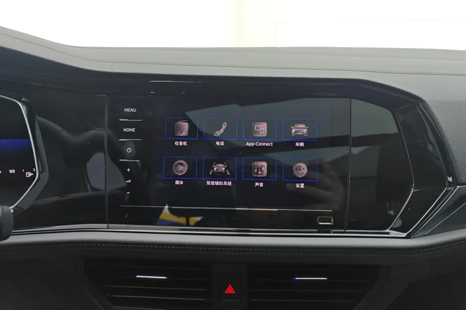 Volkswagen Sagitar Sagitar 2021 280TSI DSG Beyond Edition 2022 — thumbnail 3