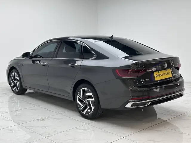 Volkswagen Sagitar Sagitar 300TSI DSG Beyond Edition 2024 — миниатюра 2