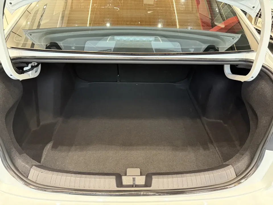 Volkswagen Sagitar Sagitar 300TSI DSG Beyond Edition 2024 — миниатюра 5
