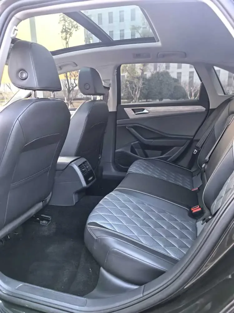 Volkswagen Sagitar 2023 Sagitar 300TSI DSG Beyond Edition 2023 — миниатюра 3