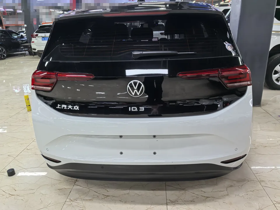 Volkswagen ID.3 Volkswagen ID.3 2025 Smart Model Outstanding Edition 2024 — миниатюра 4