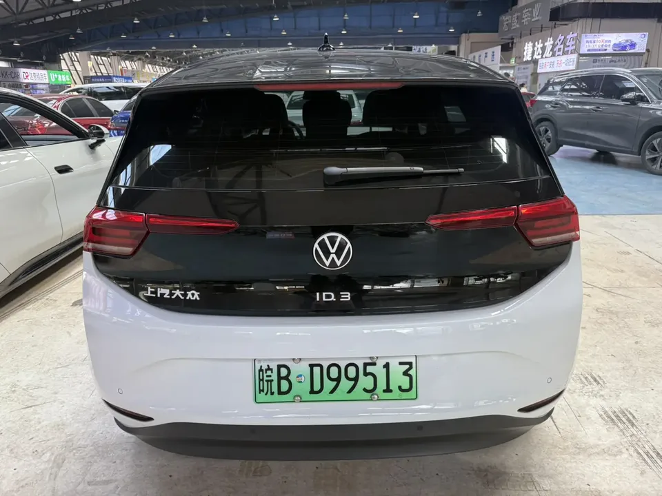 Volkswagen ID.3 Volkswagen ID.3 2025 Smart Edition Pure Smart Edition 2025 — миниатюра 2