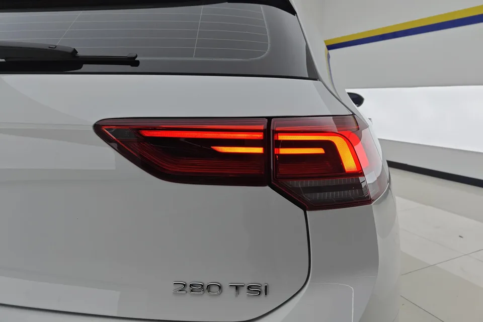 Volkswagen Golf 280TSI DSG Pro Enjoy Edition 2024 — миниатюра 2