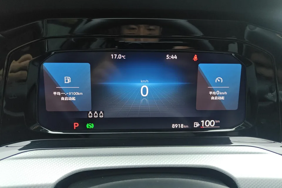 Volkswagen Golf 280TSI DSG Pro Enjoy Edition 2024 — миниатюра 4