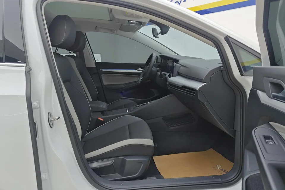 Volkswagen Golf 280TSI DSG Pro Enjoy Edition 2024 — миниатюра 5