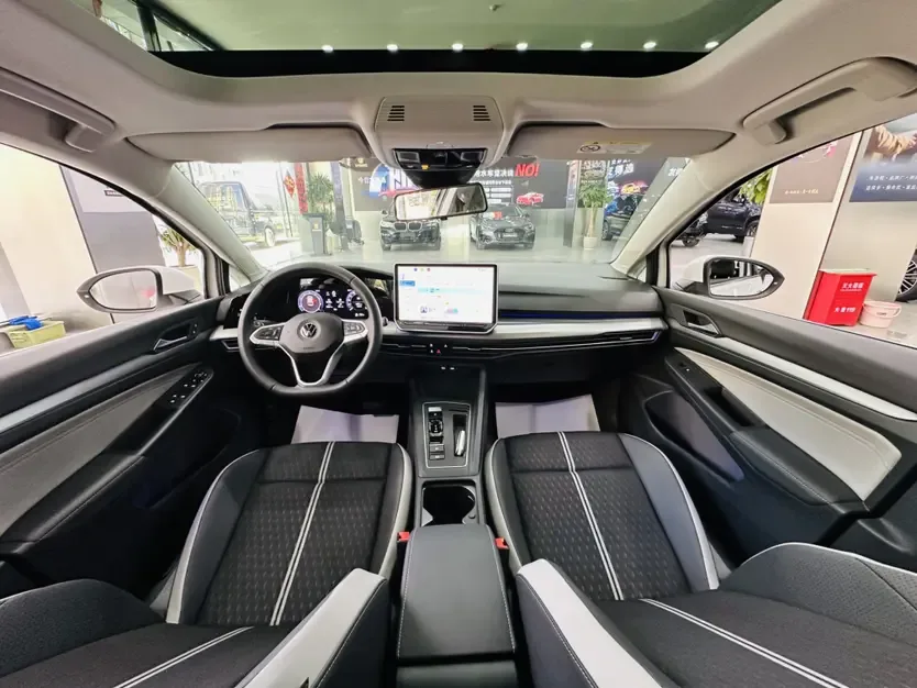 Volkswagen Golf Golf 2025 300TSI Pro 2025 — миниатюра 3