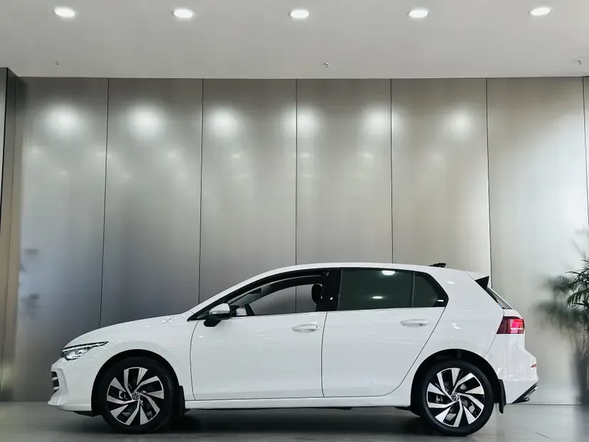 Volkswagen Golf Golf 2025 300TSI Pro 2025 — миниатюра 4