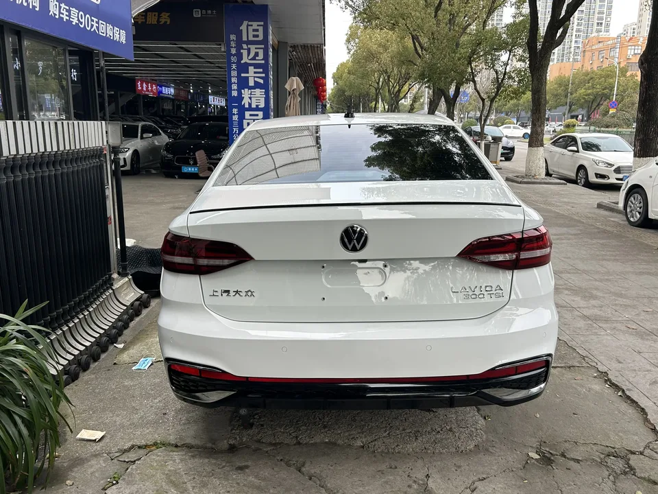Volkswagen Lavida Lavida 2024 300TSI DSG Starry Sky Full Edition 2024 — миниатюра 2