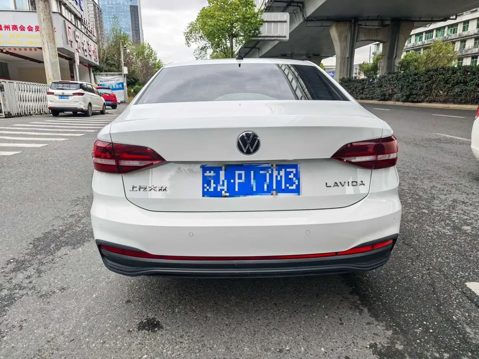 Volkswagen Lavida Lavida 2023 1.5L Automatic Deyi Edition 2023 — thumbnail 2
