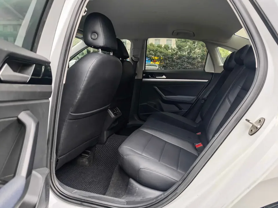 Volkswagen Lavida Lavida 2023 1.5L Automatic Deyi Edition 2023 — thumbnail 5