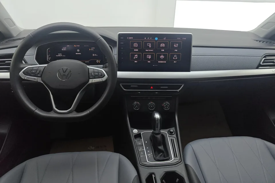 Volkswagen Lavida Lavida 2024 1.5L Automatic 5 Million Edition 2024 — миниатюра 4