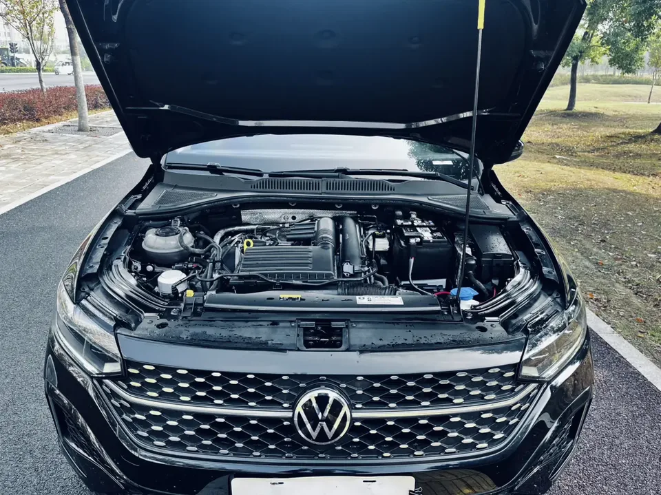 Volkswagen Lavida Lavida 2023 200TSI DSG Starry Sky Edition 2022 — миниатюра 3