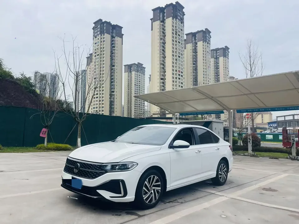 Volkswagen Lavida Lavida 2024 1.5L Automatic 5 Million Edition 2024 — фото 1, купить с доставкой в Москву