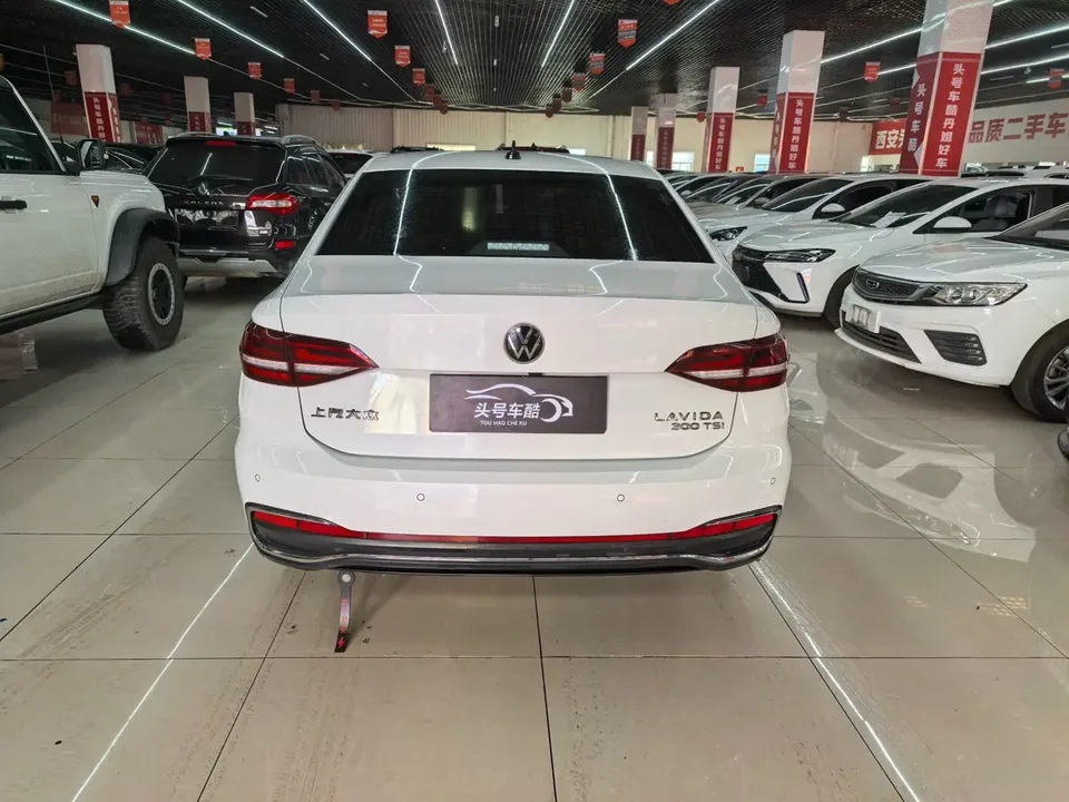 Volkswagen Lavida 300TSI DSG Full Edition 2024 — миниатюра 2
