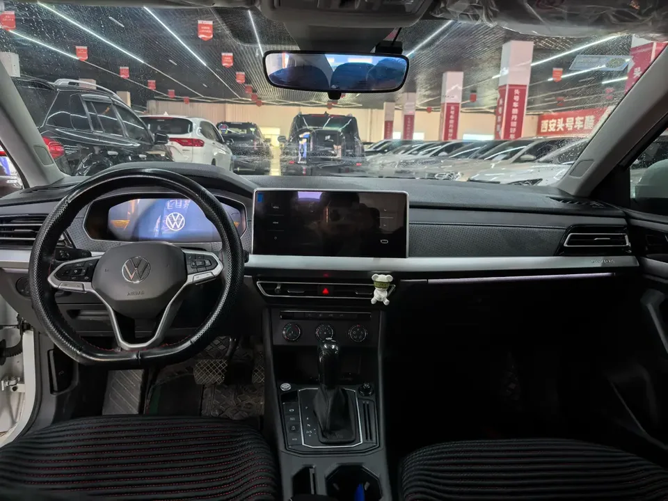 Volkswagen Lavida 300TSI DSG Full Edition 2024 — миниатюра 5