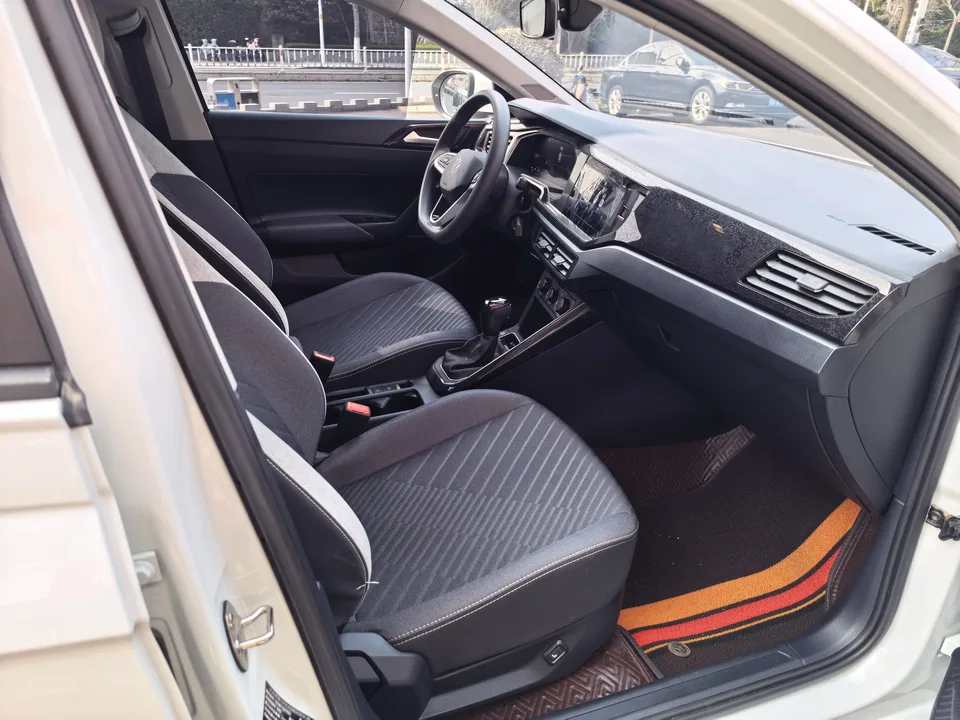 Volkswagen Lavida Lavida 2025 New 1.5L Outstanding New Edition 2025 — миниатюра 2
