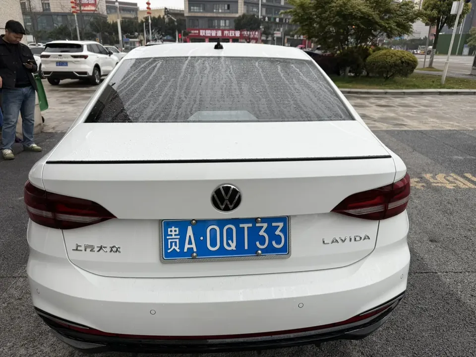 Volkswagen Lavida 300TSI DSG Starry Sky Leading Edition 2025 — миниатюра 2