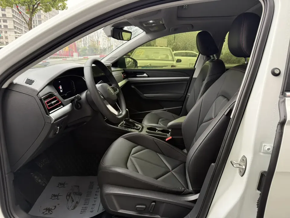 Volkswagen Lavida 300TSI DSG Starry Sky Leading Edition 2025 — миниатюра 4