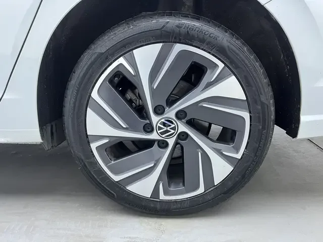 Volkswagen Bora 300TSI DSG Premium Edition 2023 — миниатюра 3
