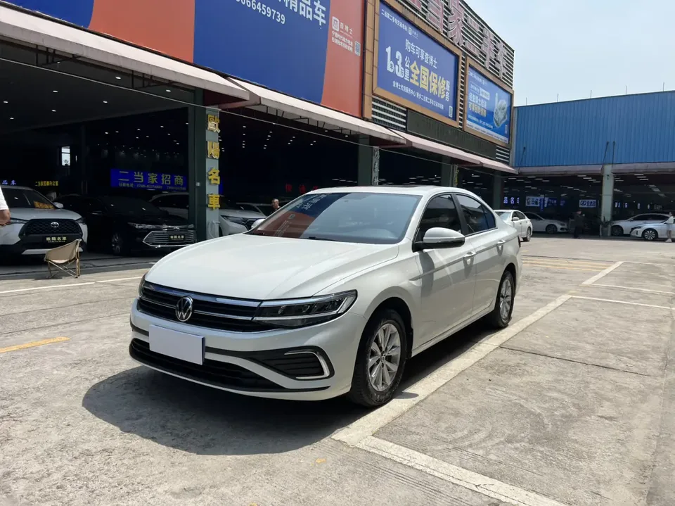 Volkswagen Bora 2023
