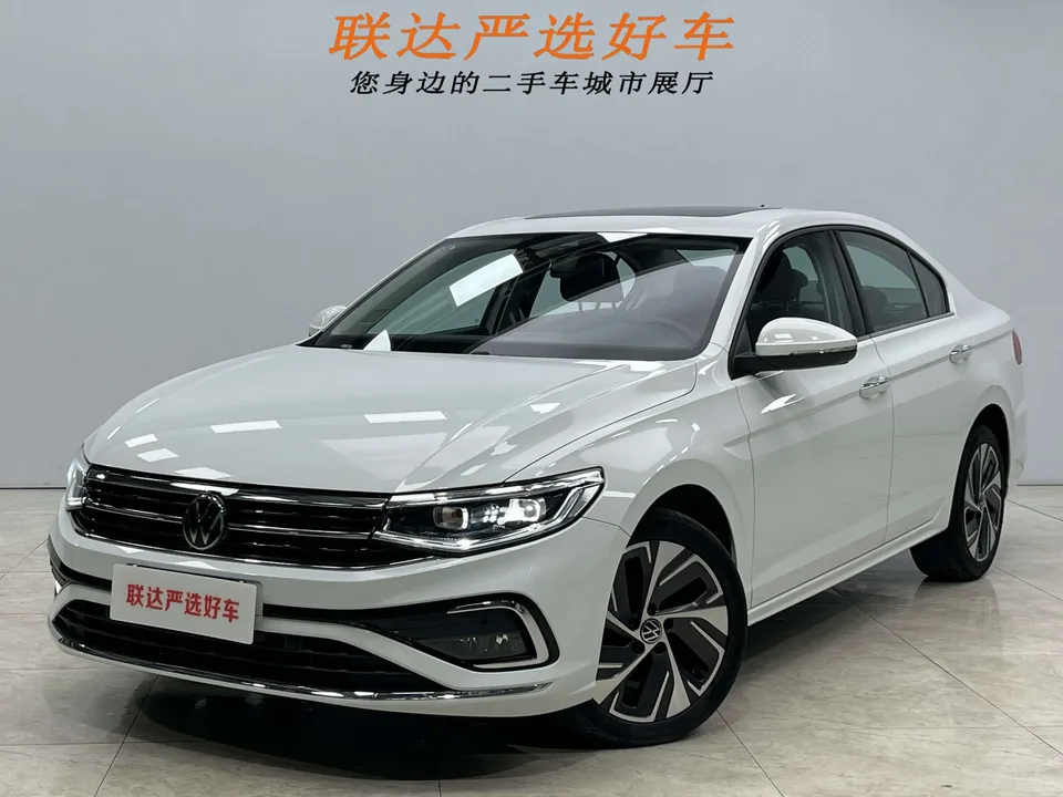 Volkswagen Bora Bora 2023 200TSI DSG Intelligent Driving PRO Edition 2022 — photo 1, buy with delivery to Moscow