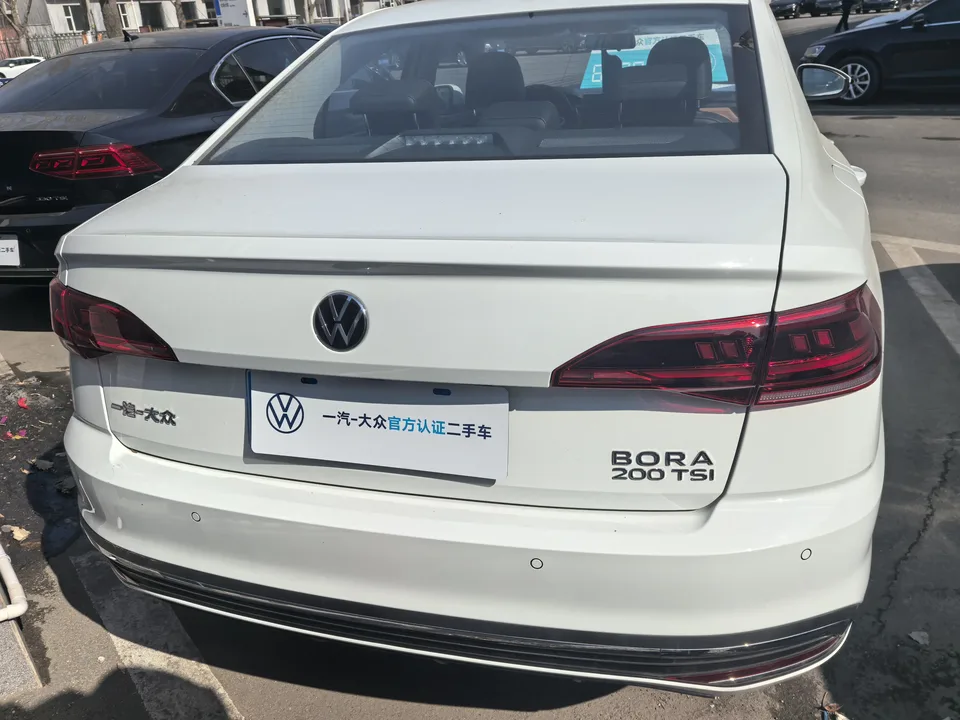 Volkswagen Bora Bora 2024 200TSI DSG Joy Edition 2025 — thumbnail 4
