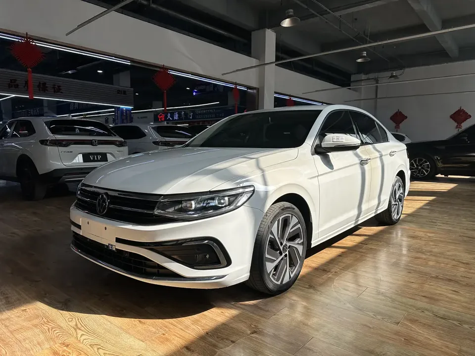 Volkswagen Bora 2023
