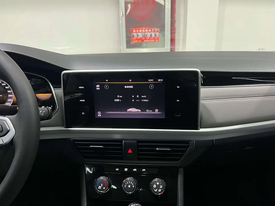 Volkswagen Bora Bora 2023 200TSI DSG Joy Edition 2023 — thumbnail 4