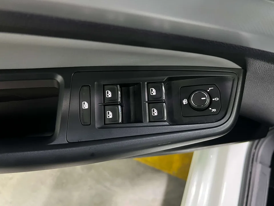 Volkswagen Bora Bora 2023 200TSI DSG Joy Edition 2023 — thumbnail 5