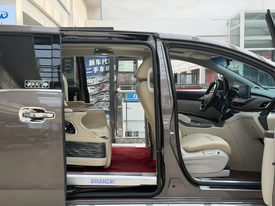 Buick GL8 GL8 2022 facelift land business class 2.0T smart model 2022 — thumbnail 3